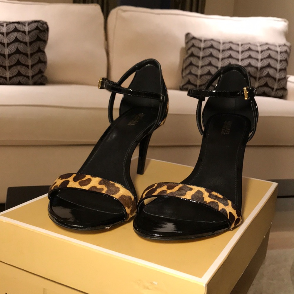 Micheal Kors Heels! (Printed Haircalf)